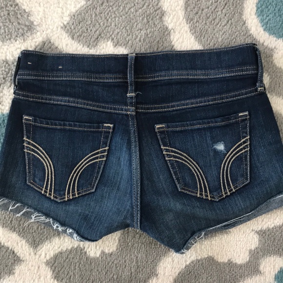 Distressed short shorts - Picture 2 of 3